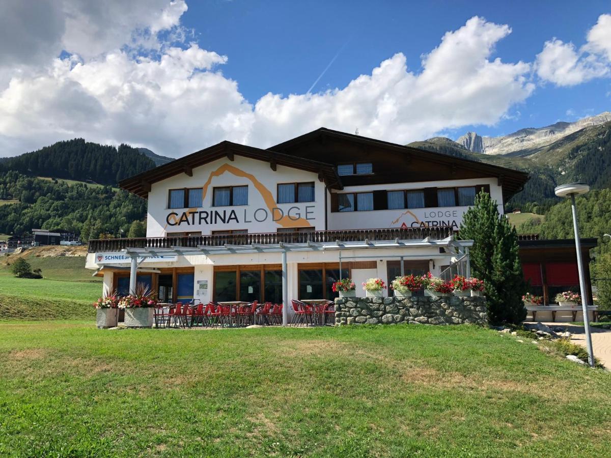 Catrina Lodge Дизентис Екстериор снимка